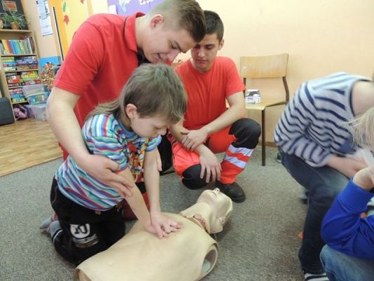  Grafika #2: Zajęcia z pierwszej pomocy grafika