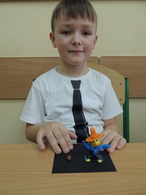  Grafika #1: Cudaczki z plasteliny grafika