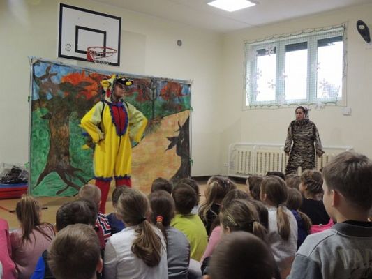  Grafika #1: Spektakl profilaktyczny dla klas I-III pt. Kolczasta przyjaźń grafika