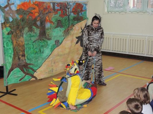  Grafika #11: Spektakl profilaktyczny dla klas I-III pt. Kolczasta przyjaźń grafika