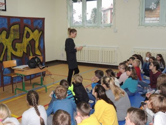  Grafika #1: Pętla zdarzeń - spektakl profilaktyczny dla uczniów klas IV-VI grafika