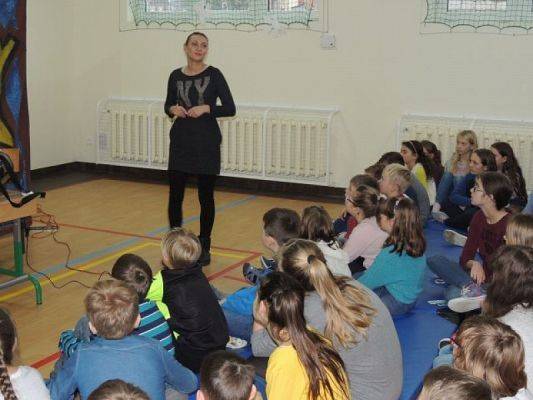  Grafika #2: Pętla zdarzeń - spektakl profilaktyczny dla uczniów klas IV-VI grafika