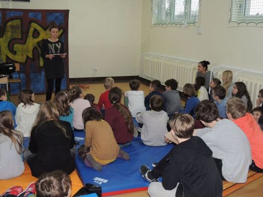  Grafika #7: Pętla zdarzeń - spektakl profilaktyczny dla uczniów klas IV-VI grafika