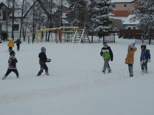  Grafika #1: My się zimy nie boimy - zabawy na śniegu grafika