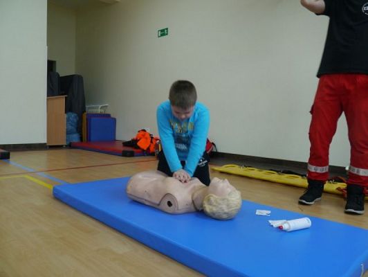  Grafika #9: Ważna lekcja o pierwszej pomocy grafika