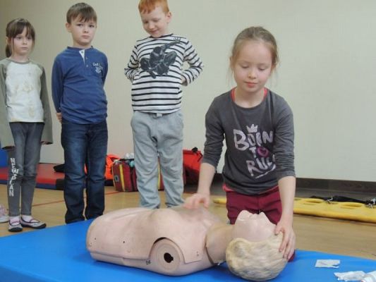  Grafika #17: Ważna lekcja o pierwszej pomocy grafika