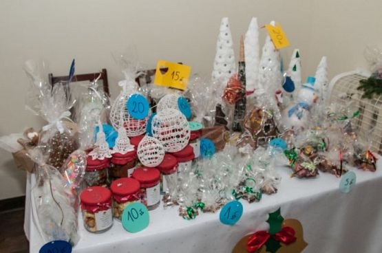  Grafika #1: Jest taka noc, na którą człowiek czeka i za którą tęskni grafika