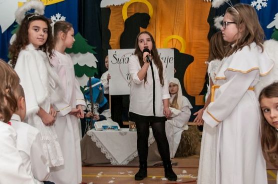  Grafika #8: Jest taka noc, na którą człowiek czeka i za którą tęskni grafika