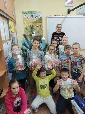  Grafika #5: Z dobrą nowiną po lęborskich placówkach, czyli czekoladowe Mikołaje rozdane! grafika