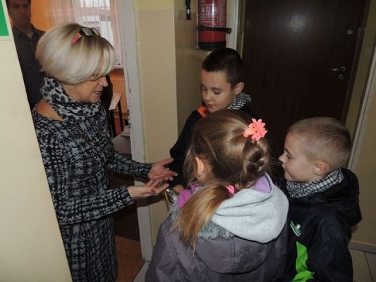  Grafika #10: Z dobrą nowiną po lęborskich placówkach, czyli czekoladowe Mikołaje rozdane! grafika