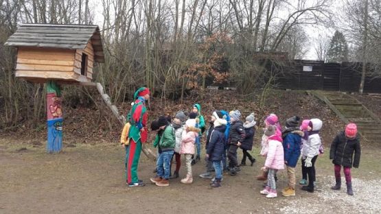  Grafika #4: Pierwszaki na Przystanku Świętego Mikołaja grafika