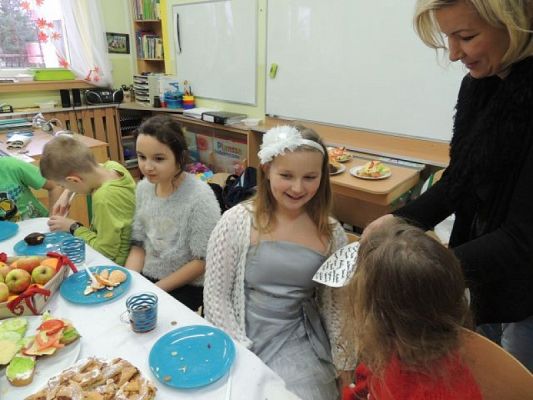  Grafika #4: Dziś cień wosku ci ukaże, co ci życie niesie w darze grafika