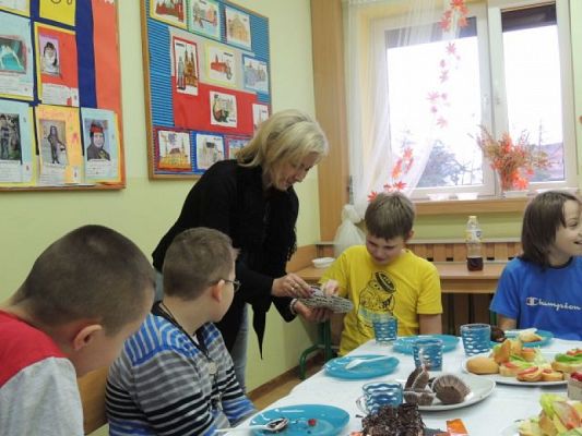  Grafika #5: Dziś cień wosku ci ukaże, co ci życie niesie w darze grafika