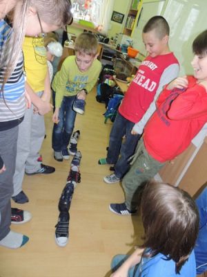  Grafika #6: Dziś cień wosku ci ukaże, co ci życie niesie w darze grafika