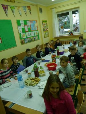  Grafika #8: Dziś cień wosku ci ukaże, co ci życie niesie w darze grafika