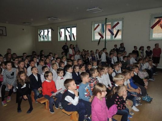  Grafika #1: Uroczysty Apel z Okazji Rocznicy Odzyskania Niepodległości grafika