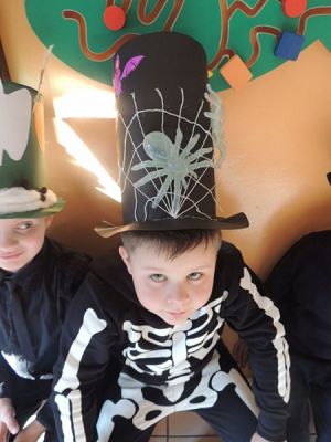  Grafika #17: Szkolny Konkurs Halloweenowy na najciekawsze nakrycie głowy grafika