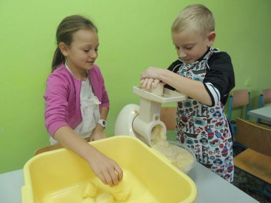  Grafika #7: Różne oblicza ziemniaka – zajęcia kulinarne w IIIa grafika