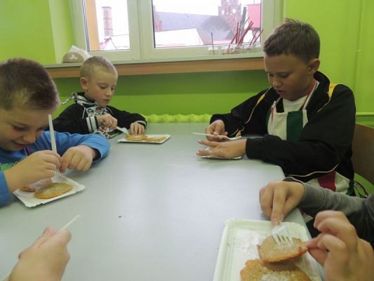  Grafika #10: Różne oblicza ziemniaka – zajęcia kulinarne w IIIa grafika