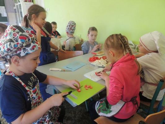  Grafika #9: "Superpizza", czyli zajęcia kulinarne w klasie IIIa grafika