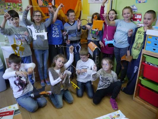  Grafika #13: Pieski – marionetki grafika