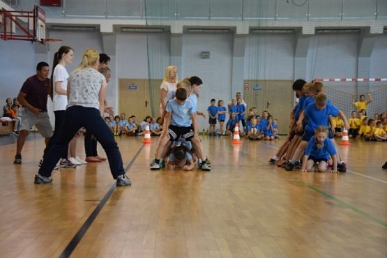  Grafika #2: KONKURS SPORTOWY DLA KLAS I-III KTO Z NAS LEPIEJ I PRĘDZEJ" grafika