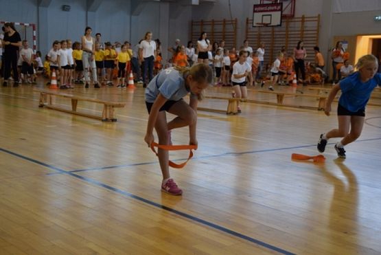  Grafika #9: KONKURS SPORTOWY DLA KLAS I-III KTO Z NAS LEPIEJ I PRĘDZEJ" grafika