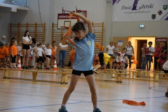  Grafika #11: KONKURS SPORTOWY DLA KLAS I-III KTO Z NAS LEPIEJ I PRĘDZEJ" grafika