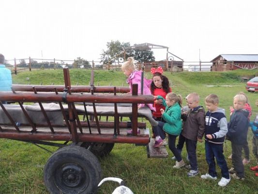  Grafika #1: Wycieczka integracyjna klas I do Runowa grafika