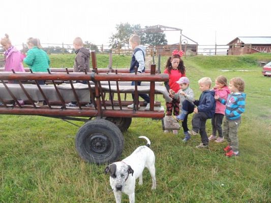  Grafika #3: Wycieczka integracyjna klas I do Runowa grafika