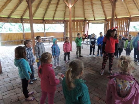  Grafika #18: Wycieczka integracyjna klas I do Runowa grafika