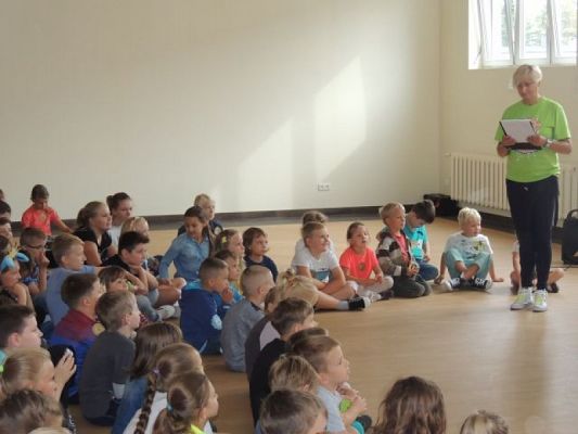  Grafika #6: Roztańczona pierwsza lekcja grafika