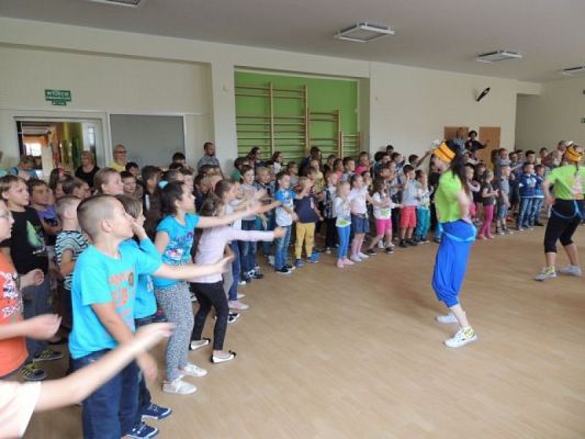  Grafika #9: Roztańczona pierwsza lekcja grafika