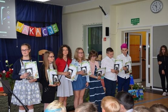  Grafika #13: ZAKOŃCZENIE ROKU SZKOLNEGO grafika