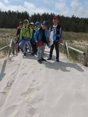  Grafika #6: PIERWSZAKI U ,,JĘDRUSIA W SŁAJSZEWIE grafika