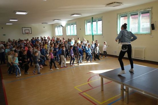  Grafika #8: SZKOLNA AKCJA AKTYWNA PRZERWA grafika