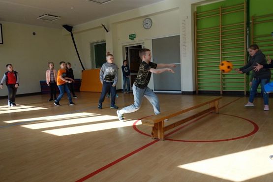  Grafika #4: SZKOLNA AKCJA AKTYWNA PRZERWA grafika