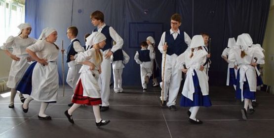  Grafika #11: WYSTĘP ZESPOŁU KASZUBSKIEGO grafika