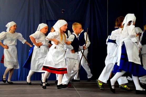  Grafika #14: WYSTĘP ZESPOŁU KASZUBSKIEGO grafika