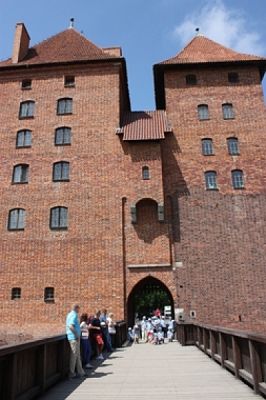  Grafika #9: Z WIZYTĄ W MALBORKU grafika