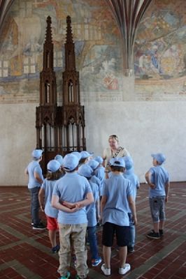  Grafika #13: Z WIZYTĄ W MALBORKU grafika