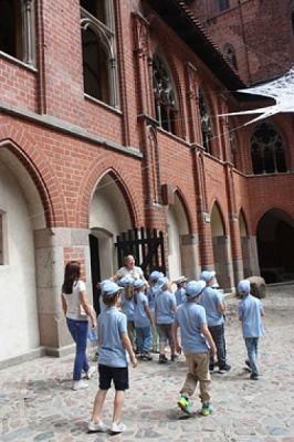  Grafika #17: Z WIZYTĄ W MALBORKU grafika