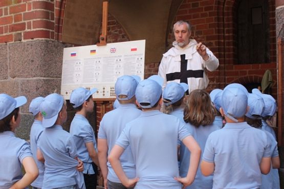  Grafika #21: Z WIZYTĄ W MALBORKU grafika