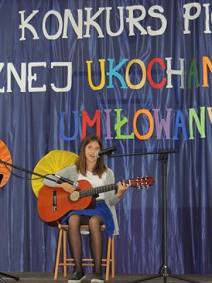  Grafika #1: I POWIATOWY KONKURS PIOSENKI PATRIOTYCZNEJ ,,UKOCHANY KRAJ" grafika