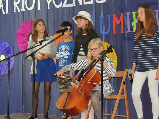  Grafika #10: I POWIATOWY KONKURS PIOSENKI PATRIOTYCZNEJ ,,UKOCHANY KRAJ" grafika