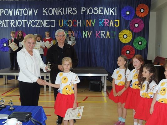  Grafika #24: I POWIATOWY KONKURS PIOSENKI PATRIOTYCZNEJ ,,UKOCHANY KRAJ" grafika