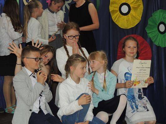  Grafika #27: I POWIATOWY KONKURS PIOSENKI PATRIOTYCZNEJ ,,UKOCHANY KRAJ" grafika