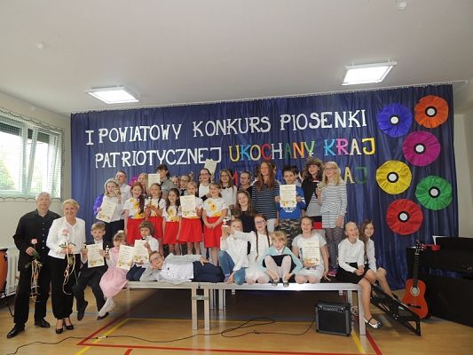  Grafika #29: I POWIATOWY KONKURS PIOSENKI PATRIOTYCZNEJ ,,UKOCHANY KRAJ" grafika