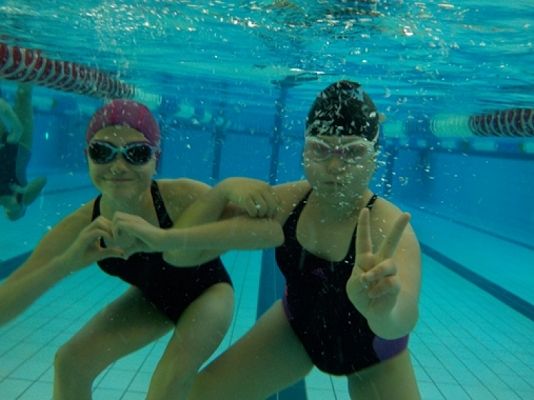  Grafika #1: ZAJĘCIA BASENOWE grafika