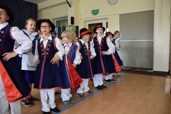  Grafika #21: GALA FINAŁOWA KONKURSU PLASTYCZNEGO KASZUBY JAK MALOWANE grafika